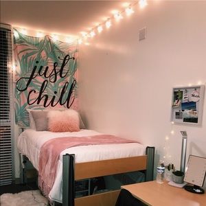 Just chill wall tapestry
